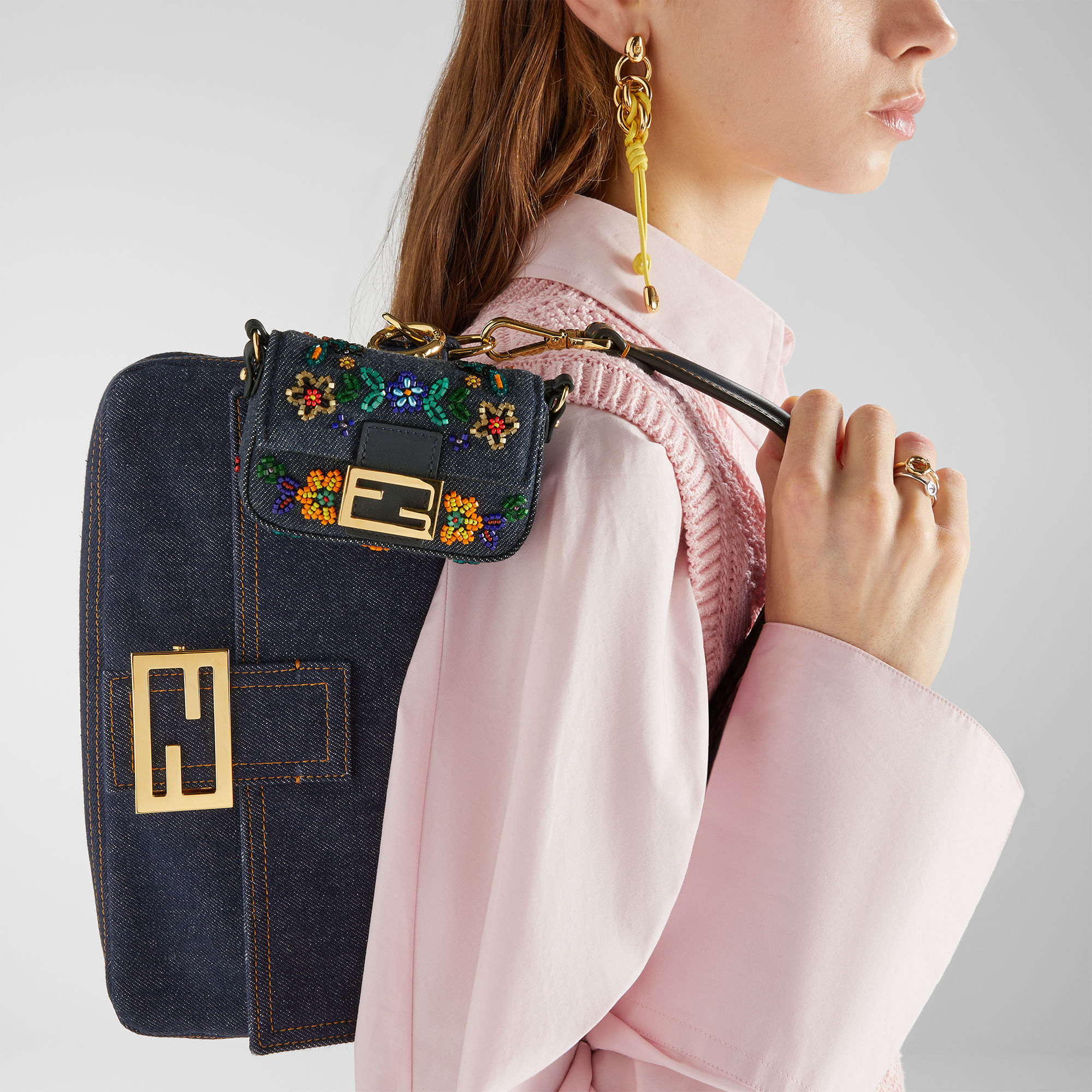 ナノ バゲット チャーム デニム ブルー | Fendi
