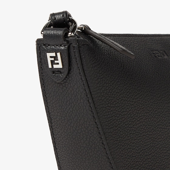 Fendi Crescent-shaped Melon mini-bag | Thumbnail 5