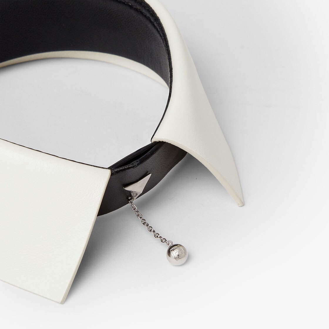 5 Sisters Collar - White | FENDI US2/3