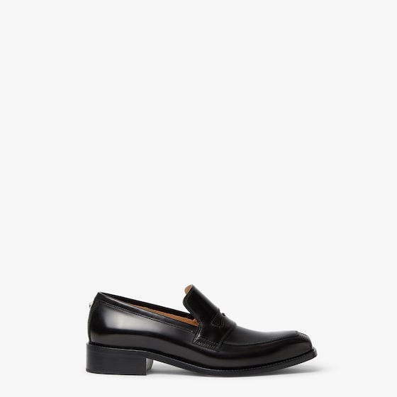 Fendi These loafers with an elongated line and square toe
