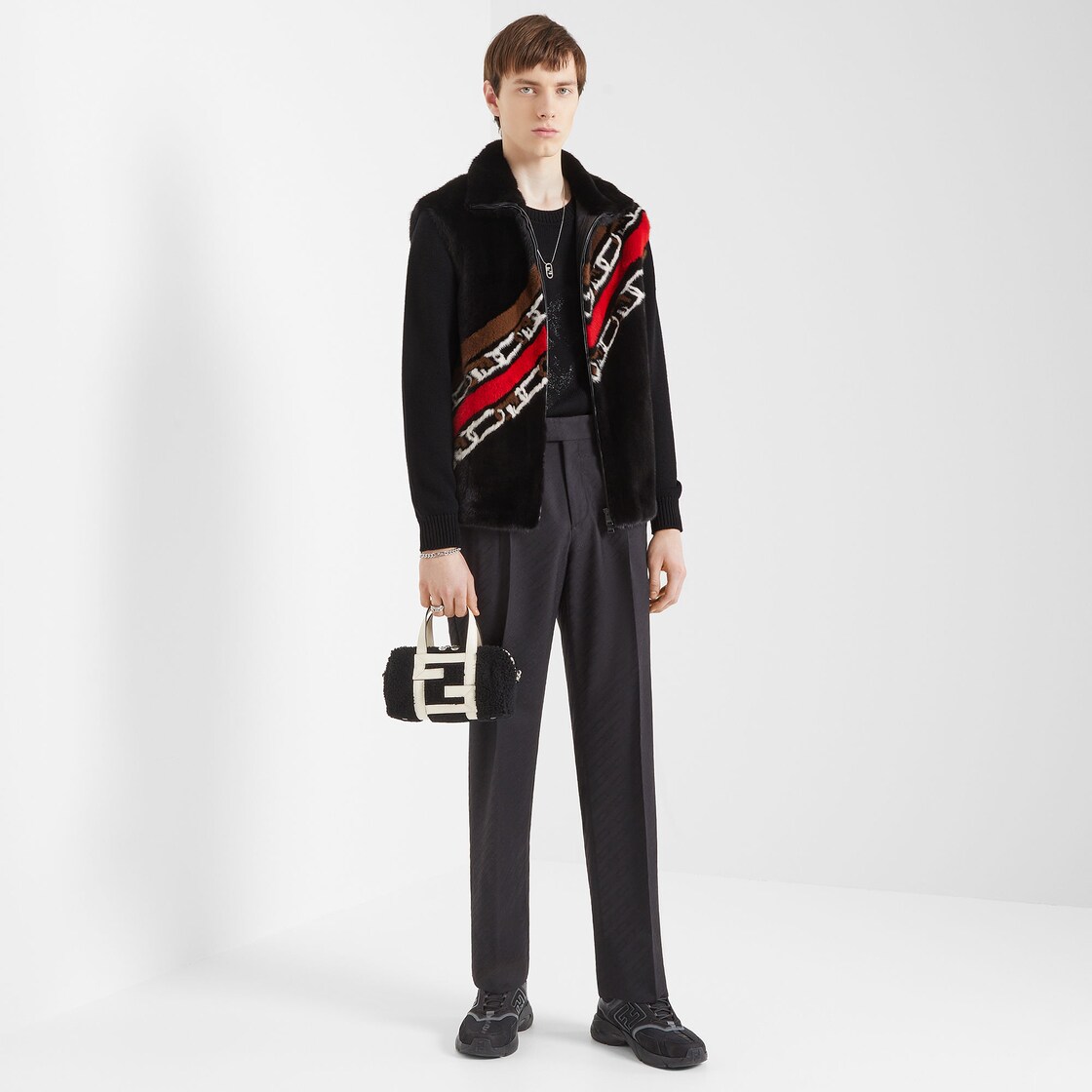 ファースター スニーカー - ブラック ヌバックレザー ロートップ | Fendi