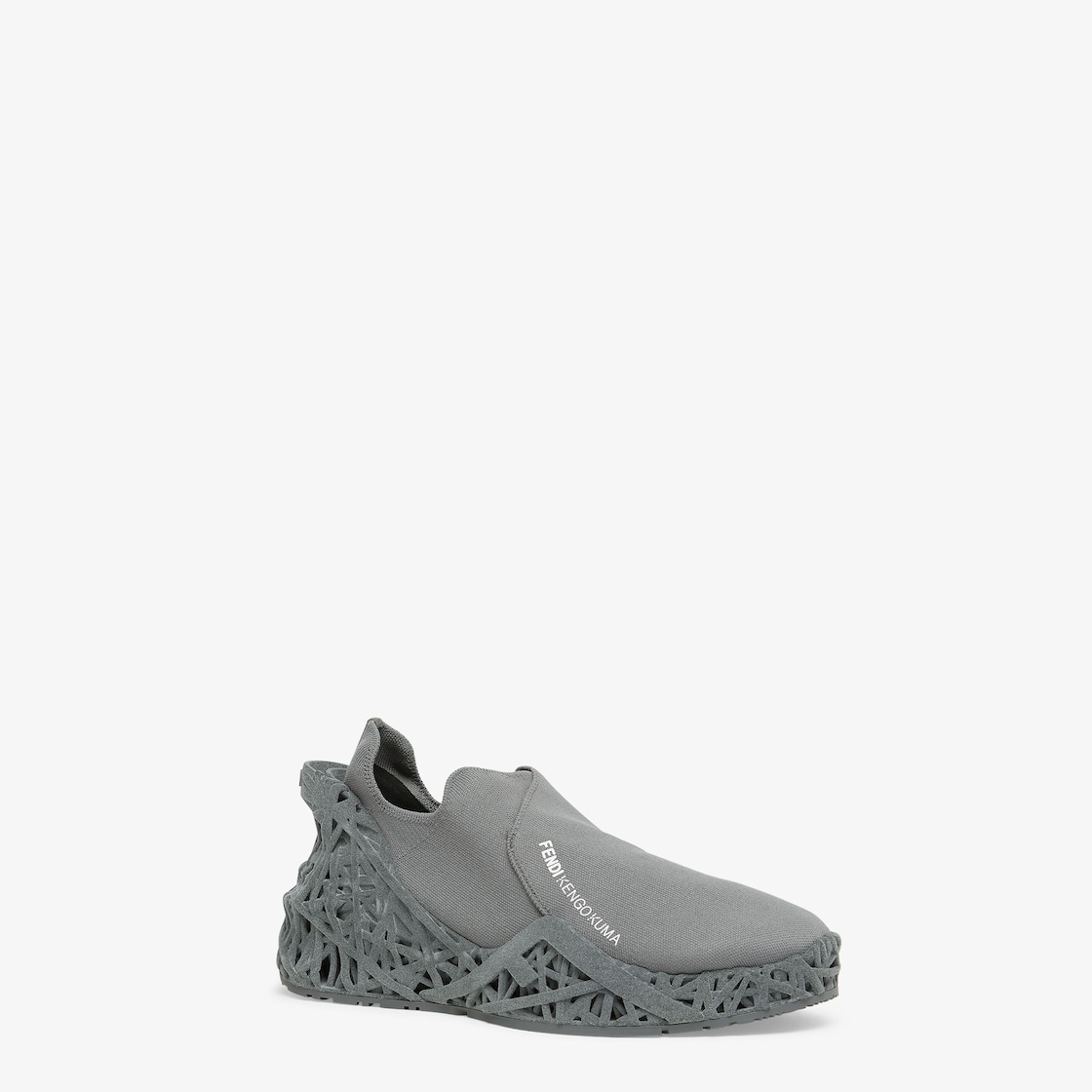 حذاء رياضي Fendi Flow من Kengo Kuma x Fendi