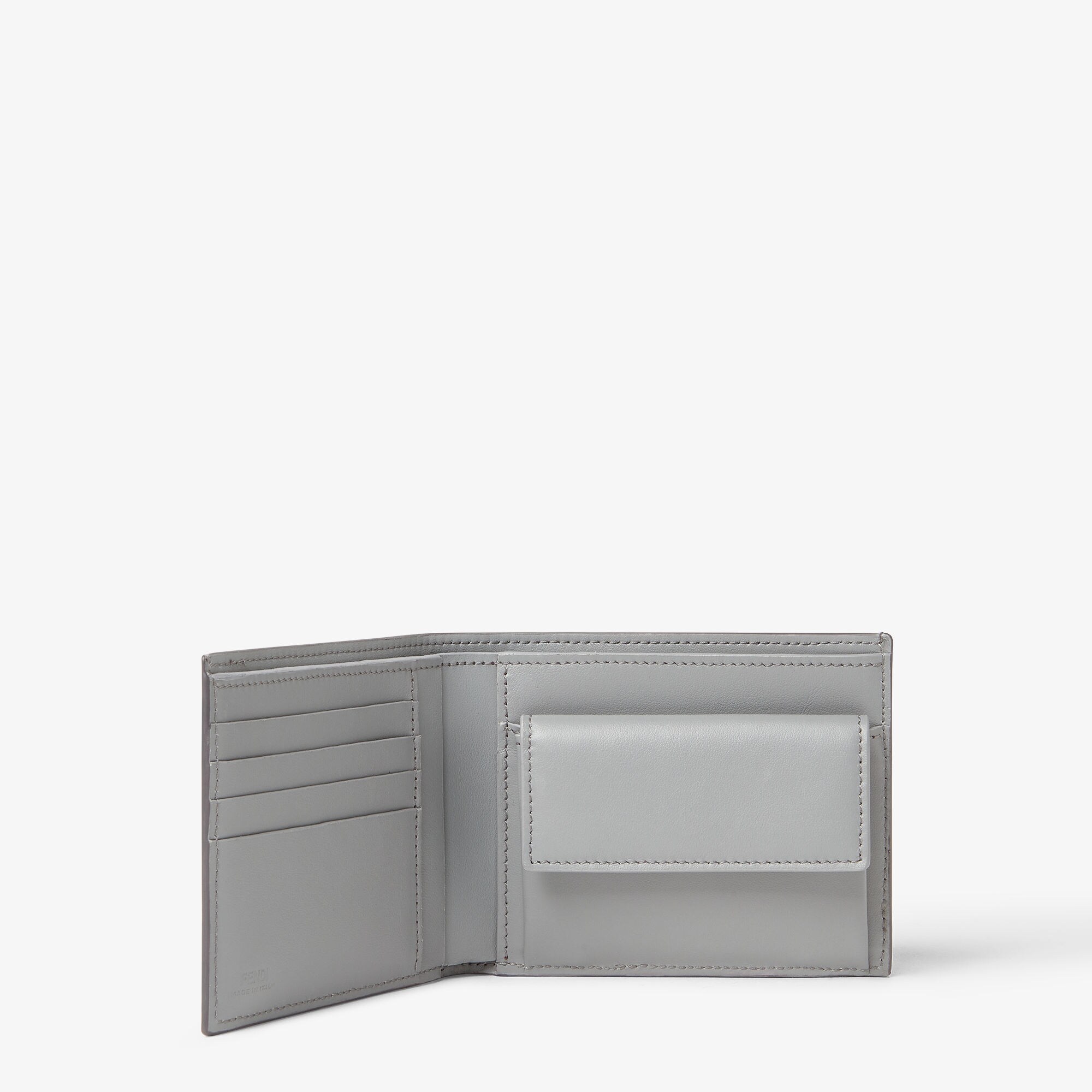 ピ*ヨ様 FENDI グレー レザー 財布 7M0001AVV6F0BDC_02?wid=2000&