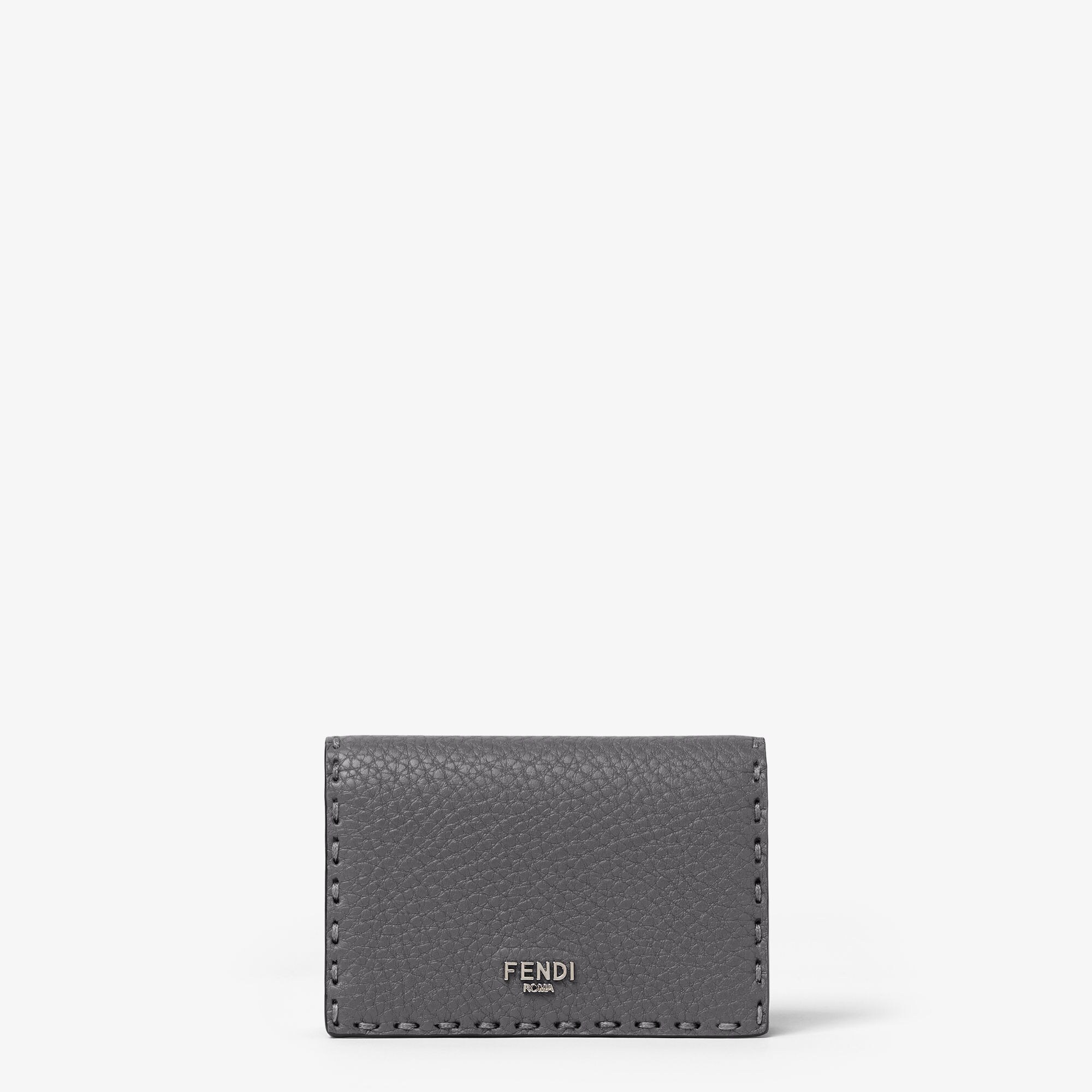7M0222AW2FF1DKF_01?wid=2000&