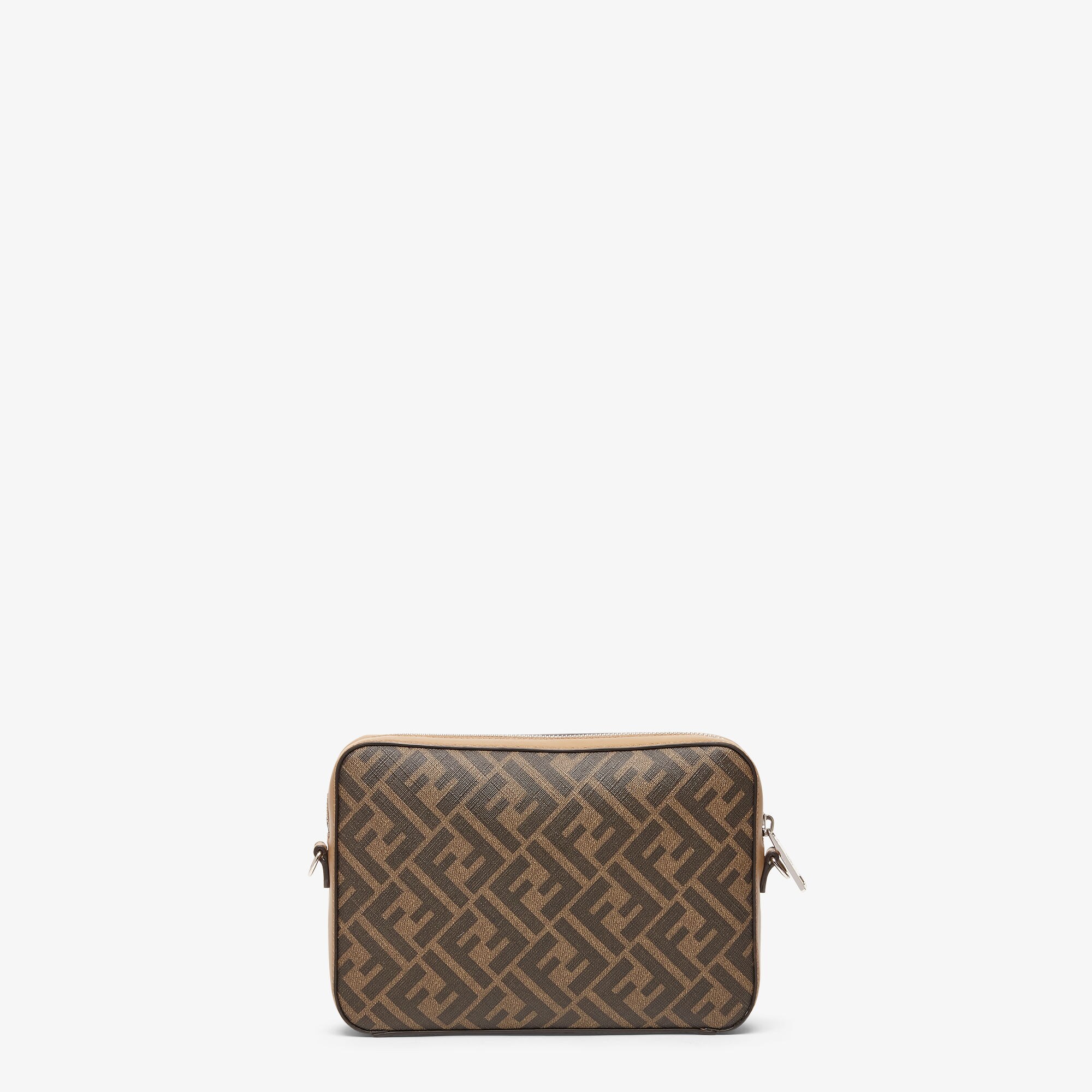 FENDI(フェンディ)正規品/関税送料込み Diagonal Camera Bag 7M0286AJF8F1EGA_03?wid=2000&
