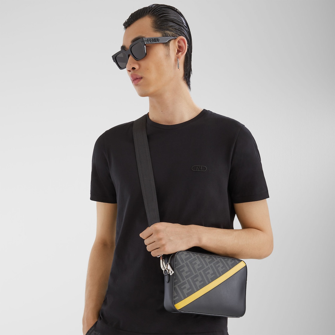 Fendi hotsell clutch man