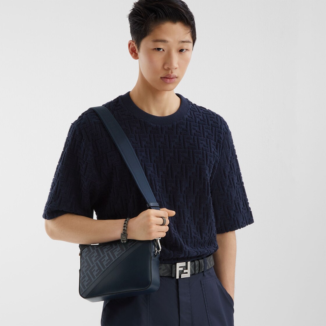 Compre Bolsos en Azul para Hombre FENDI ES