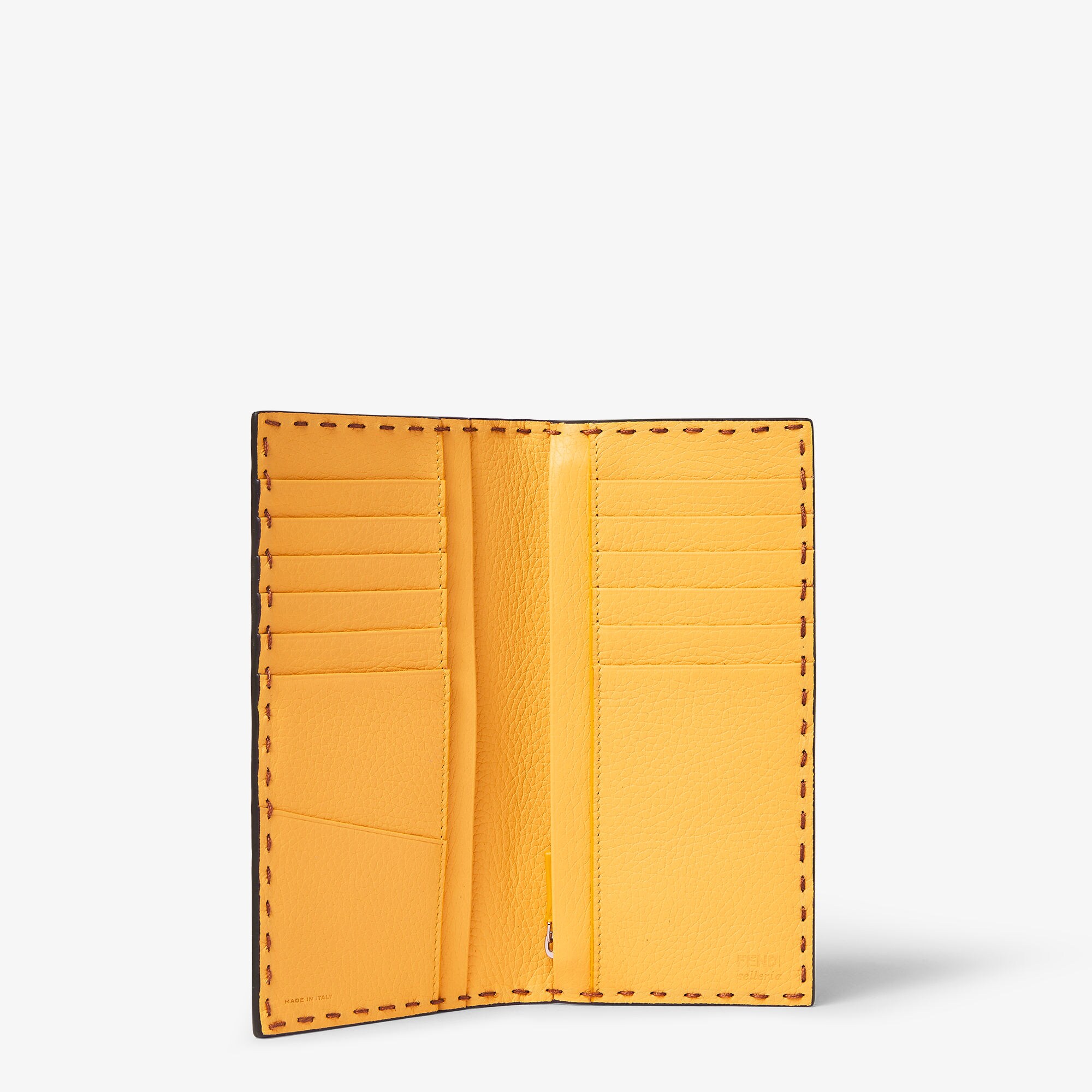 フェンディ セレリア カーフ オレンジ レディース 二つ折り財布 FENDI - 新品 フェンディ FENDI 2つ折り財布 ピーカブー セレリア