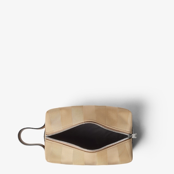 Fendi Lui Toiletry Bag | Thumbnail 3