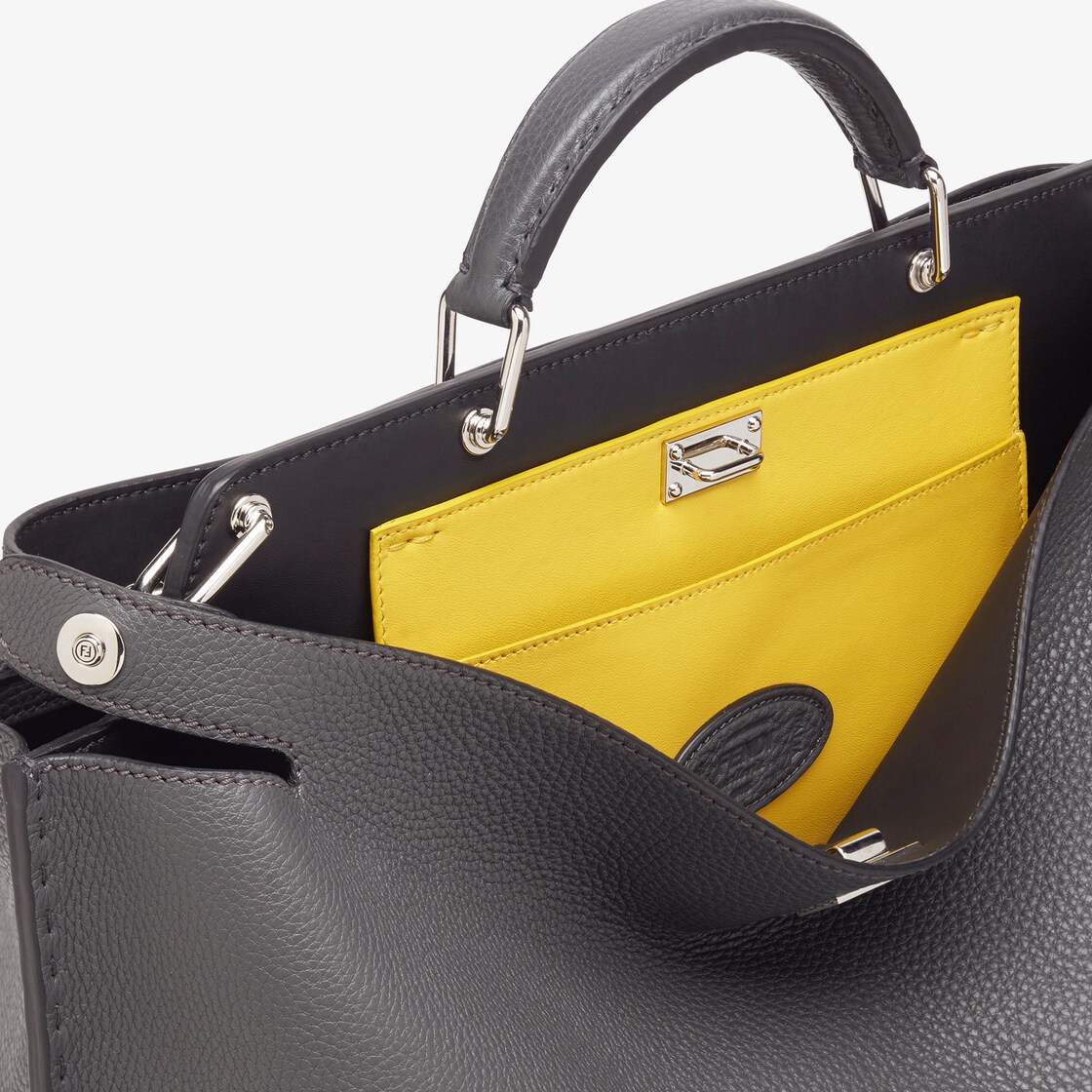 Peekaboo Iconic Essential Leather Grey - Image 5/5