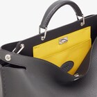 Peekaboo Iconic Essential