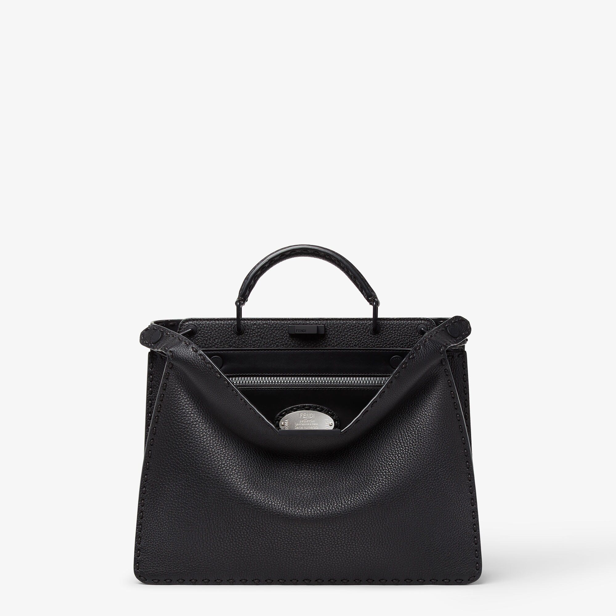 ピーカブー ISeeU ミディアム カーフレザー ブラック | Fendi