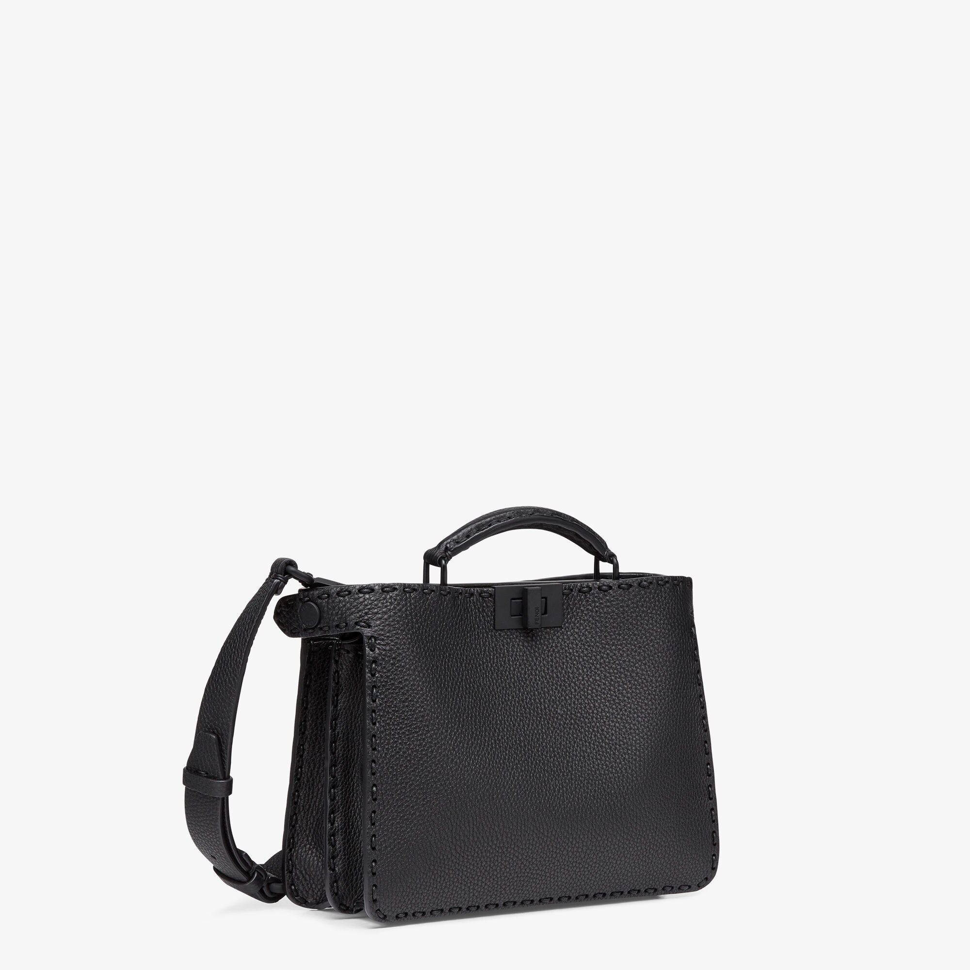 【FENDI】Peekaboo ソフトミディアムショルダーバッグ Peekaboo Iseeu Mini Leather Black | Fendi