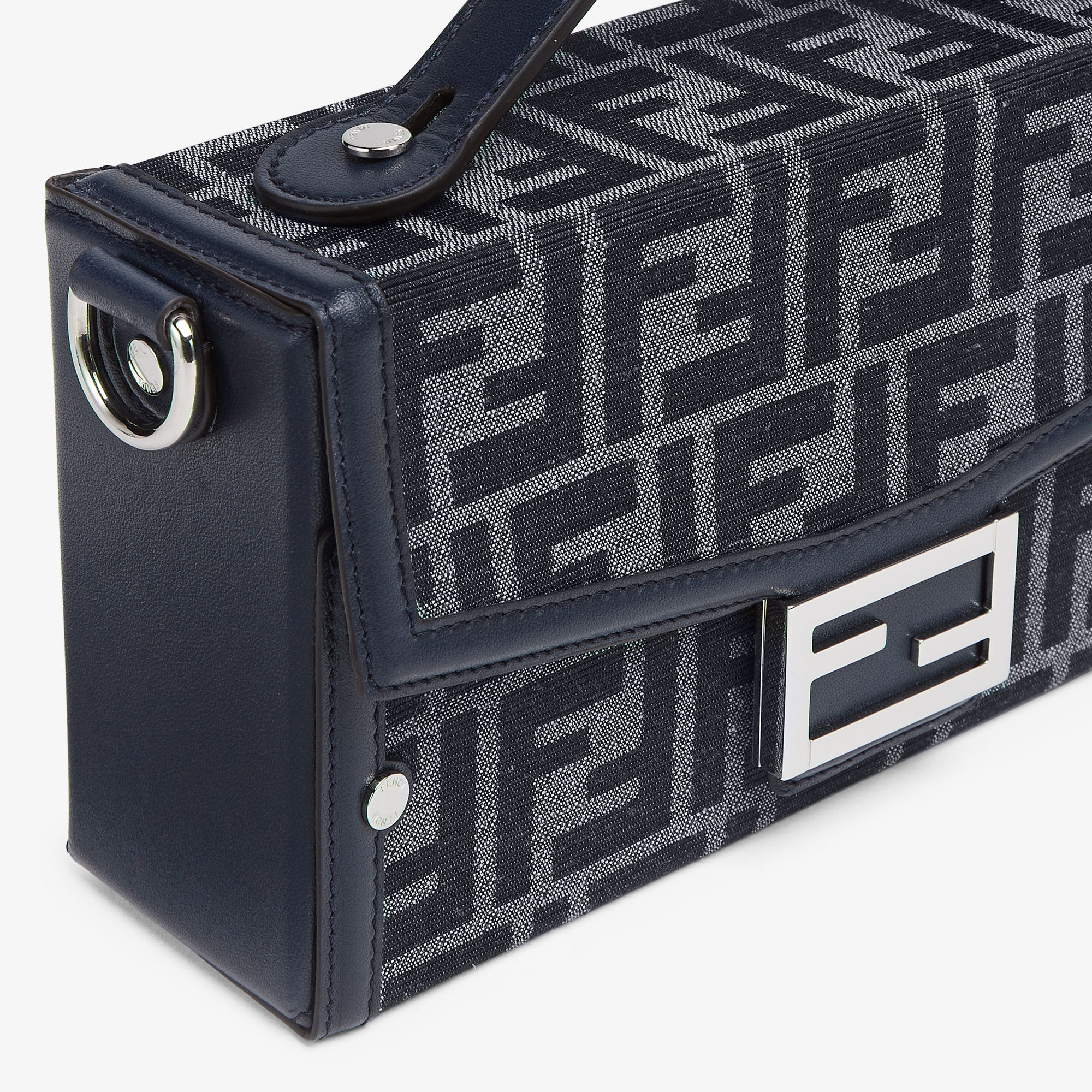 バゲット ソフトトランク ファブリック ブルー | Fendi バゲット ソフトトランク ファブリック ブルー | Fendi