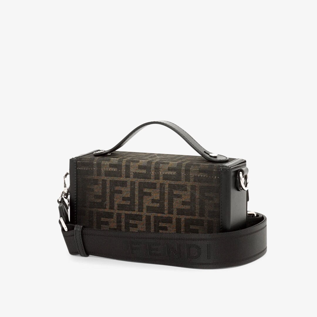バゲット ソフトトランク レザー ブラック | Fendi