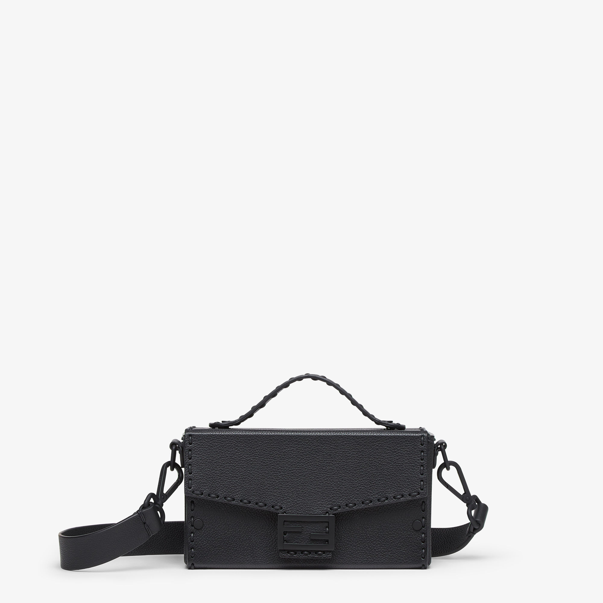 セレリア ソフトトランク バゲット カーフレザー ブラック | Fendi