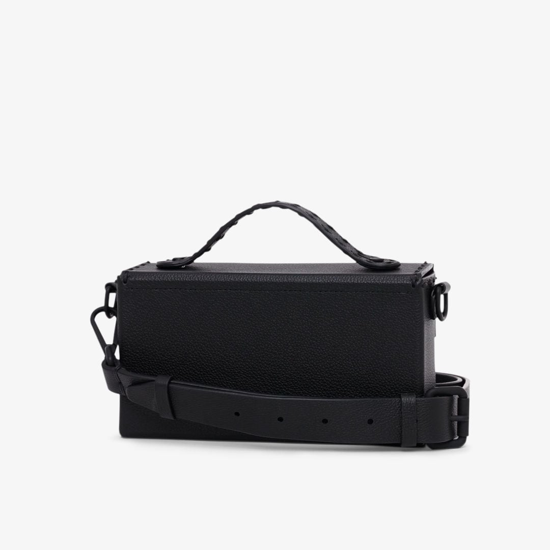 セレリア ソフトトランク バゲット カーフレザー ブラック | Fendi セレリア ソフトトランク バゲット カーフレザー ブラック | Fendi