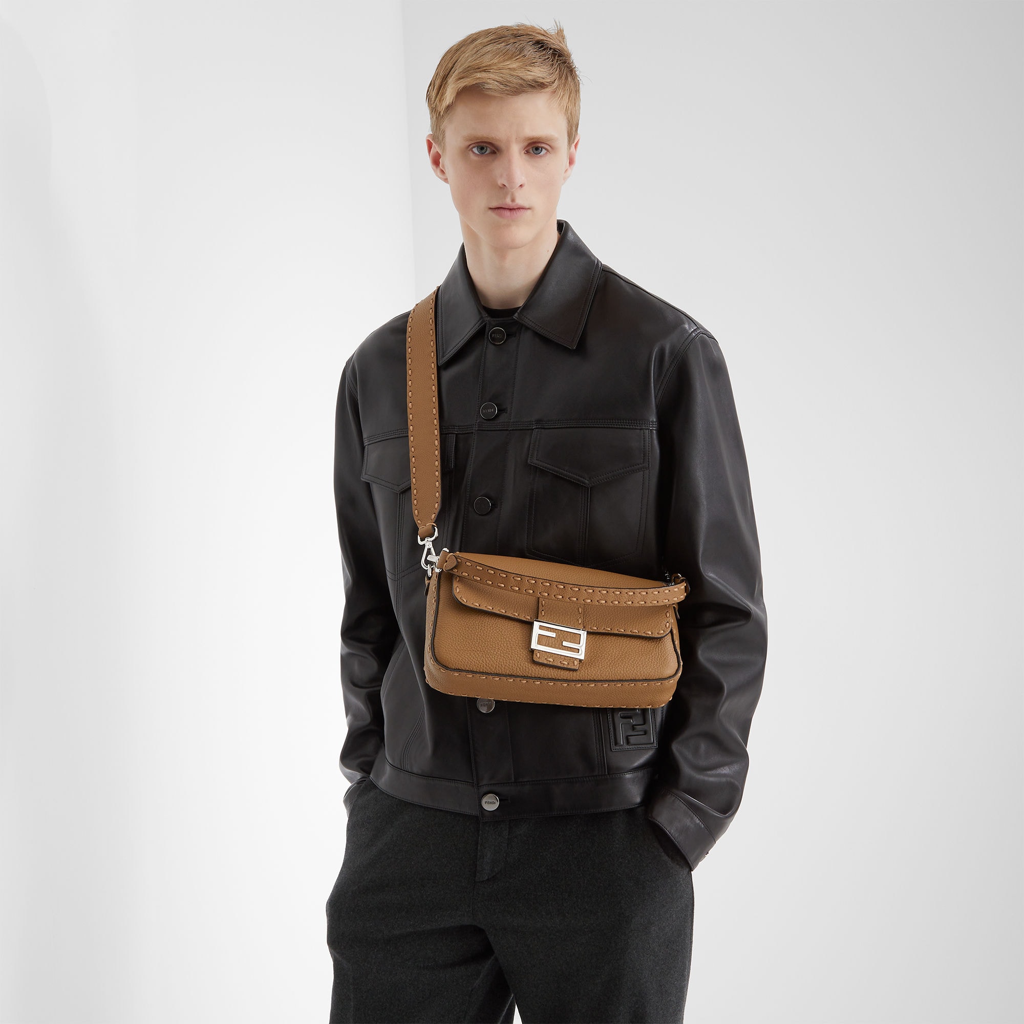 レギュラー セレリアバゲット カーフレザー ベージュ | Fendi レギュラー セレリアバゲット カーフレザー ベージュ | Fendi
