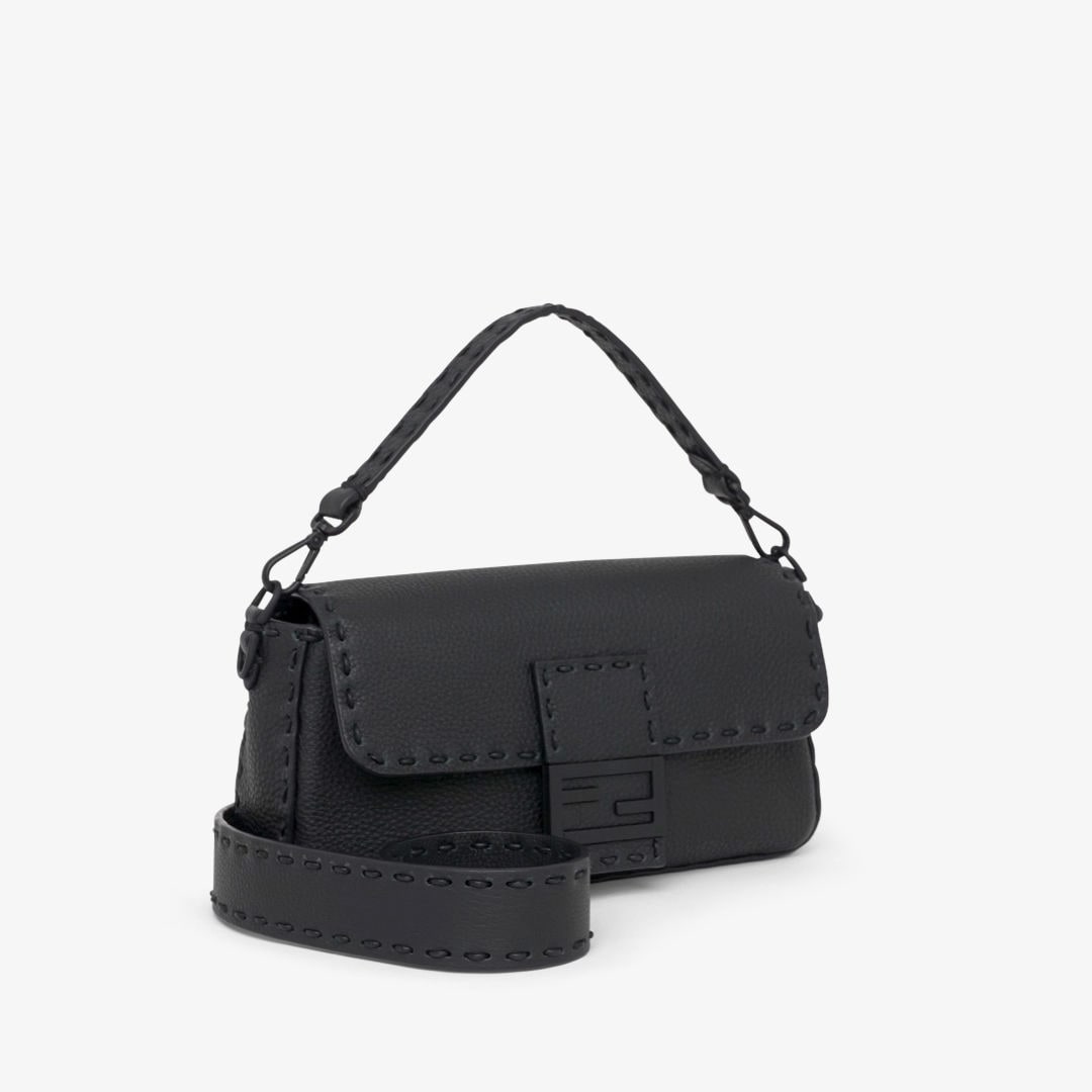 Regular Baguette Cuoio Romano leather Black | Fendi Regular Baguette Cuoio Romano leather Black | Fendi