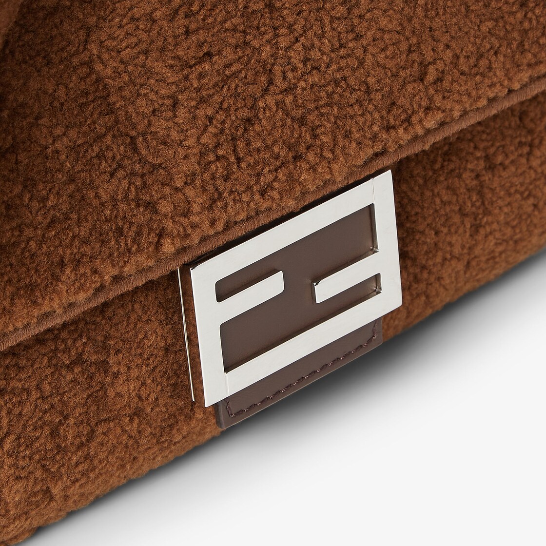 Regular Baguette Fur Brown - Image 6/7