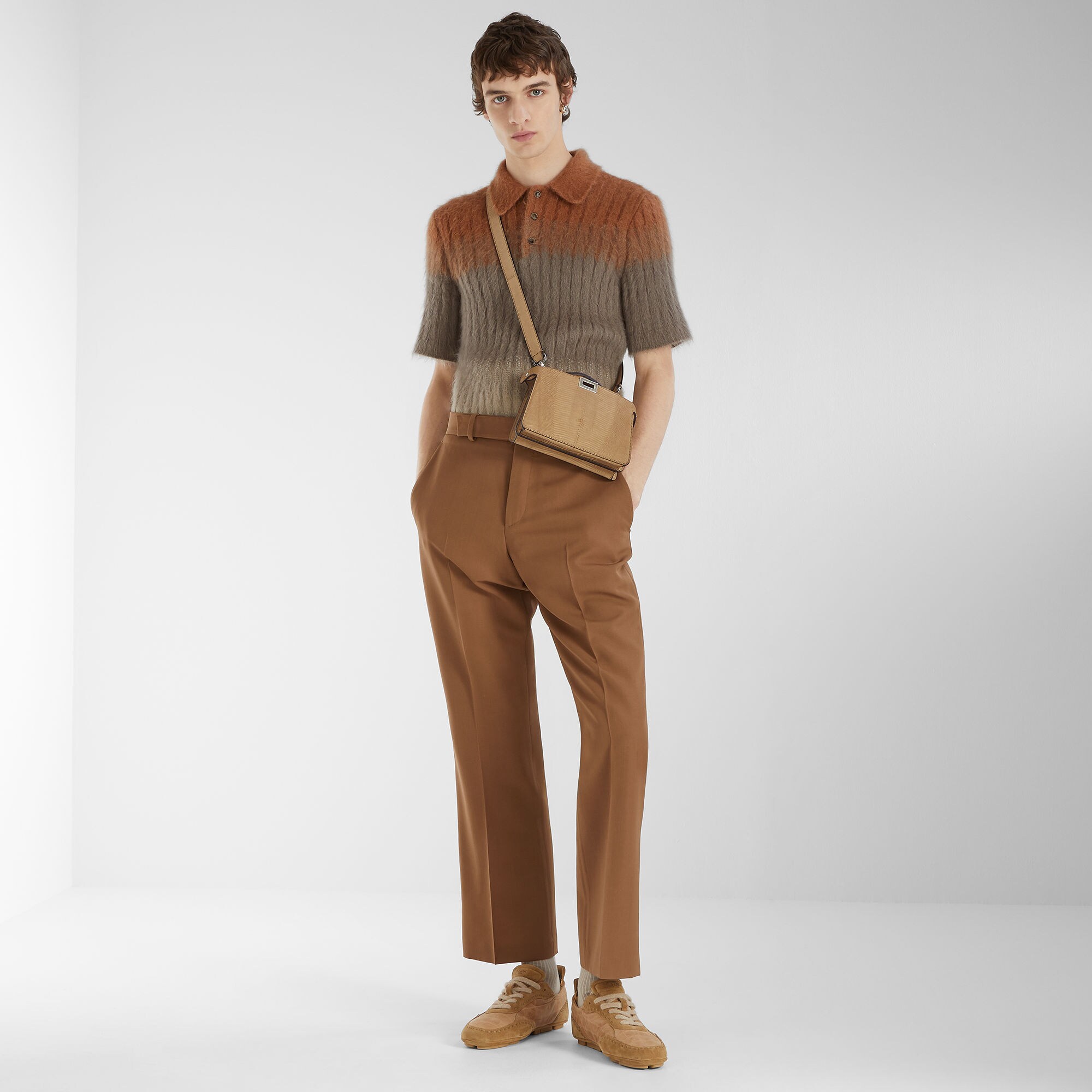 7VA582AV8IF19VE_99?wid=2000&