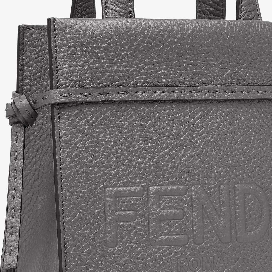 Fendi Roma Go To ショッパー スモール