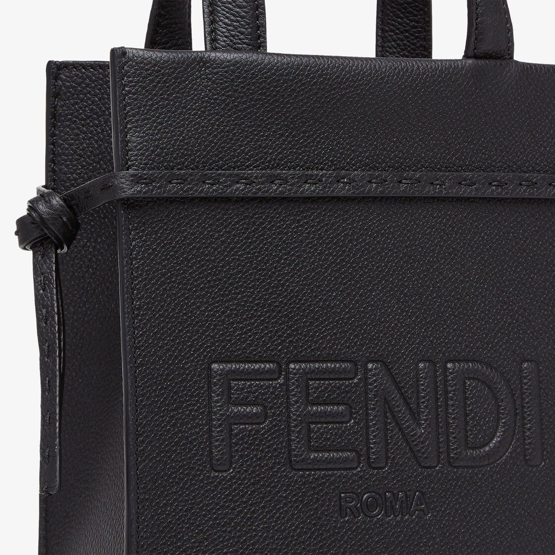 FENDI ROMA Go To ショッパー スモール - ブラックレザー バッグ | Fendi