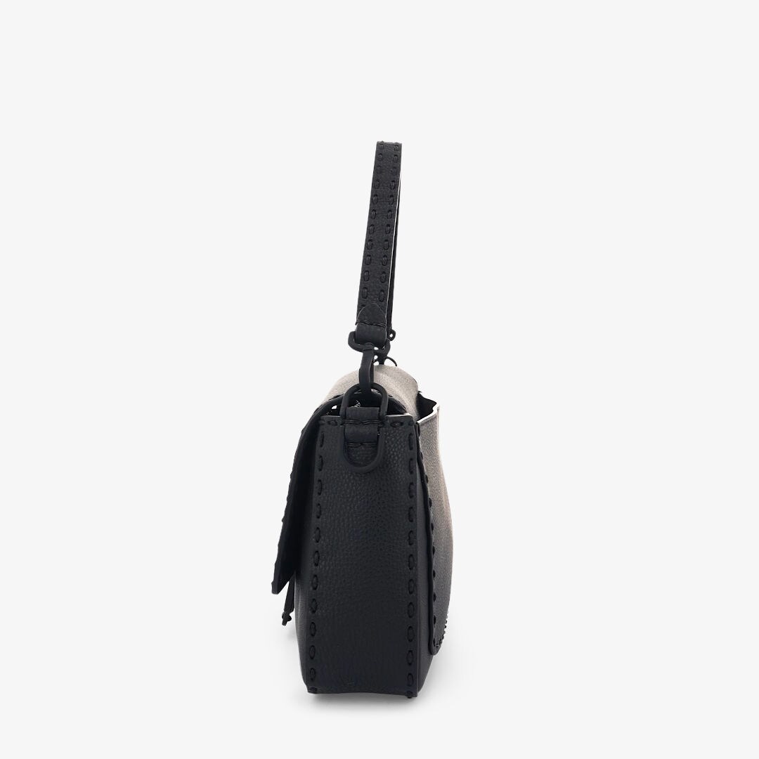 Selleria Maxi Baguette - Black Selleria leather bag | Fendi