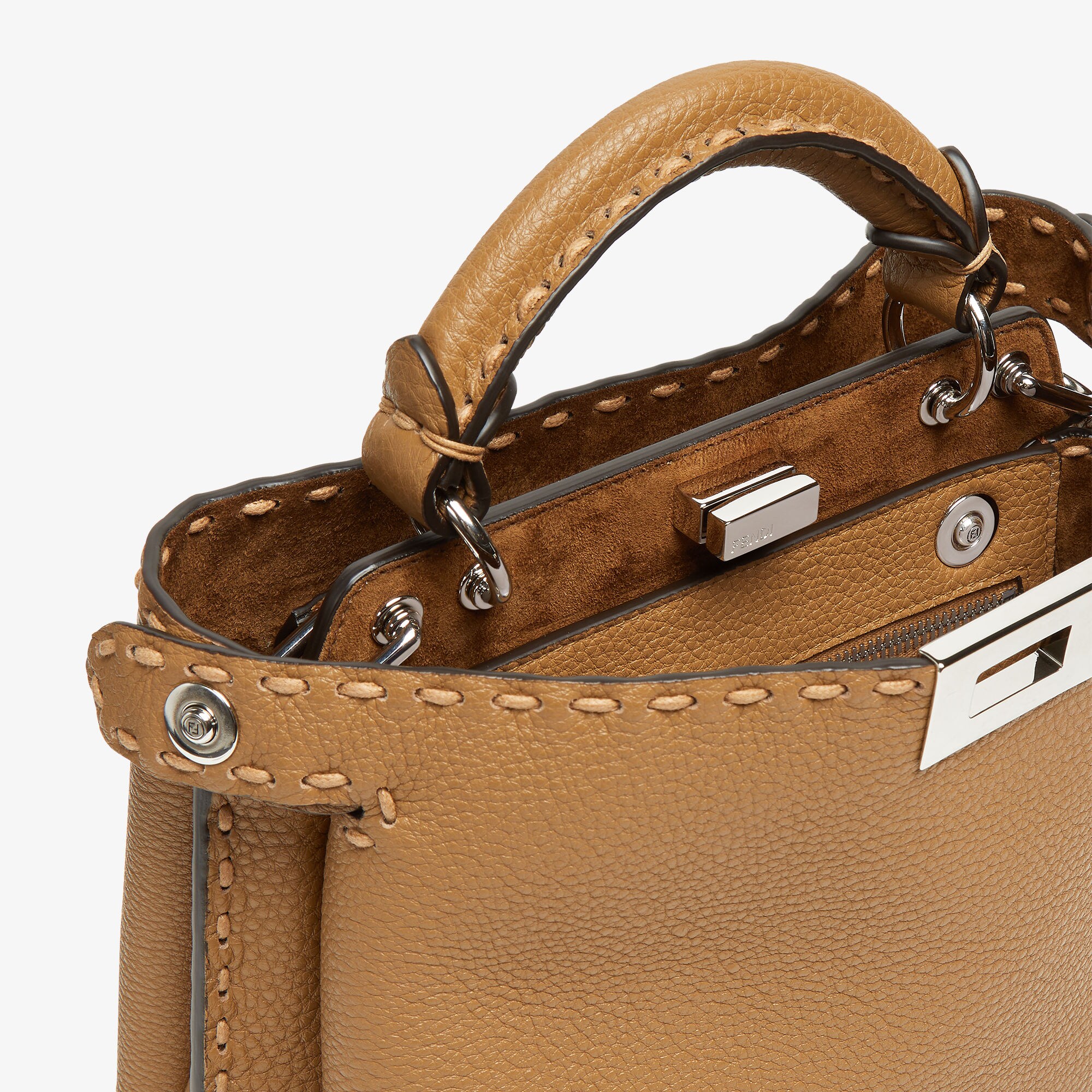 FENDI 24WINTER Peekaboo Soft セレリア ベージュスモールバッグ Selleria Peekaboo Soft Small Cuoio Romano leather Beige | Fendi