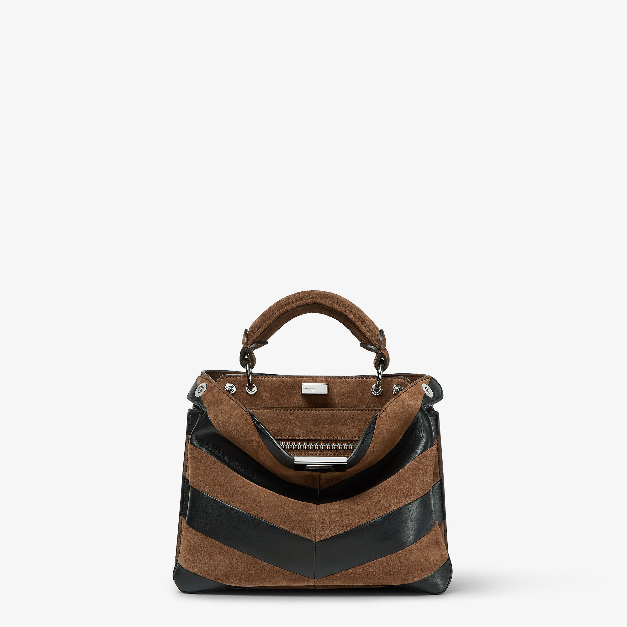 7VA647AYEGF0W4T_01?wid=2000&