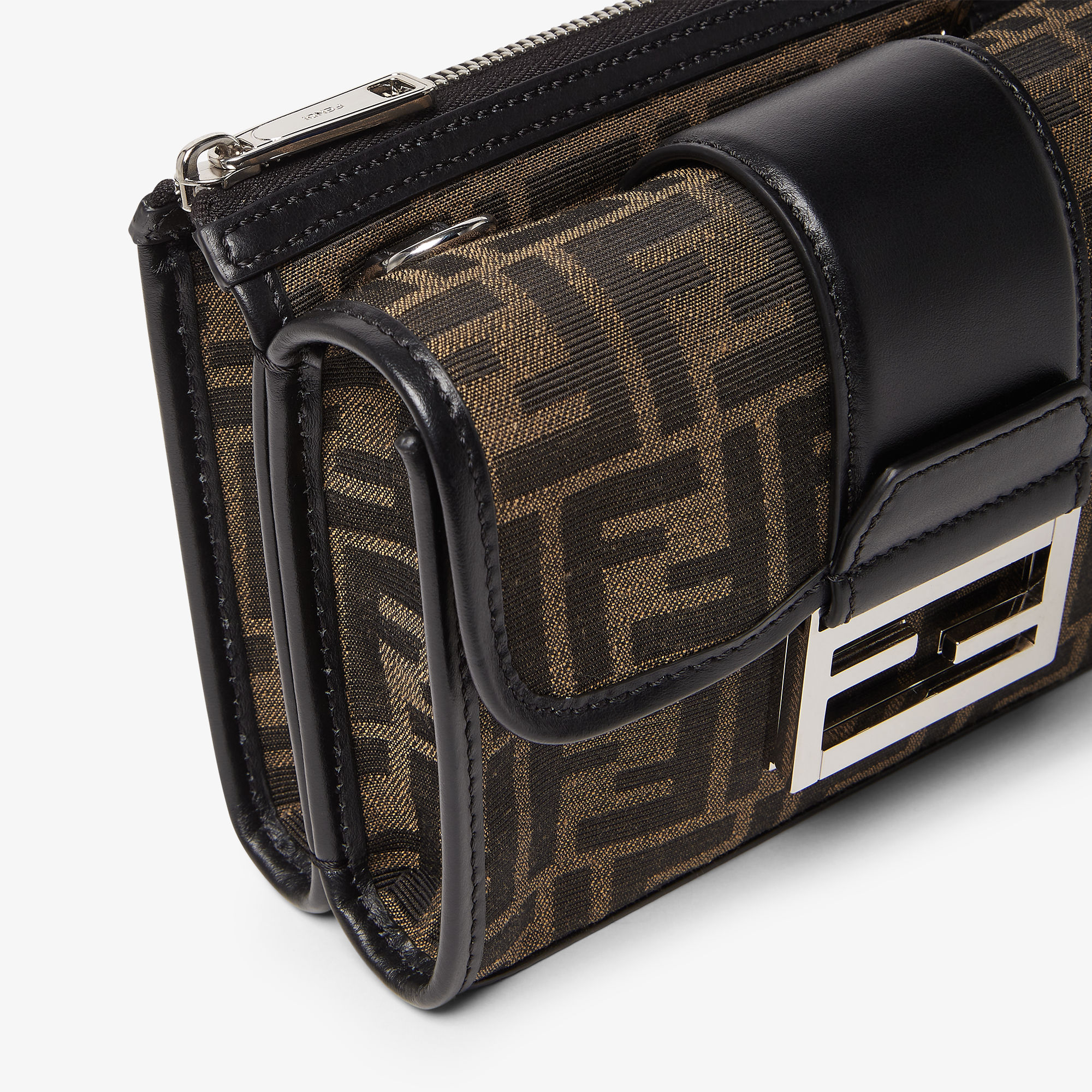 【FENDI】DOUBLE BAGUETTE CROSSBODY BAG Fendi - Baguette Double leather crossbody bag black - The Corner