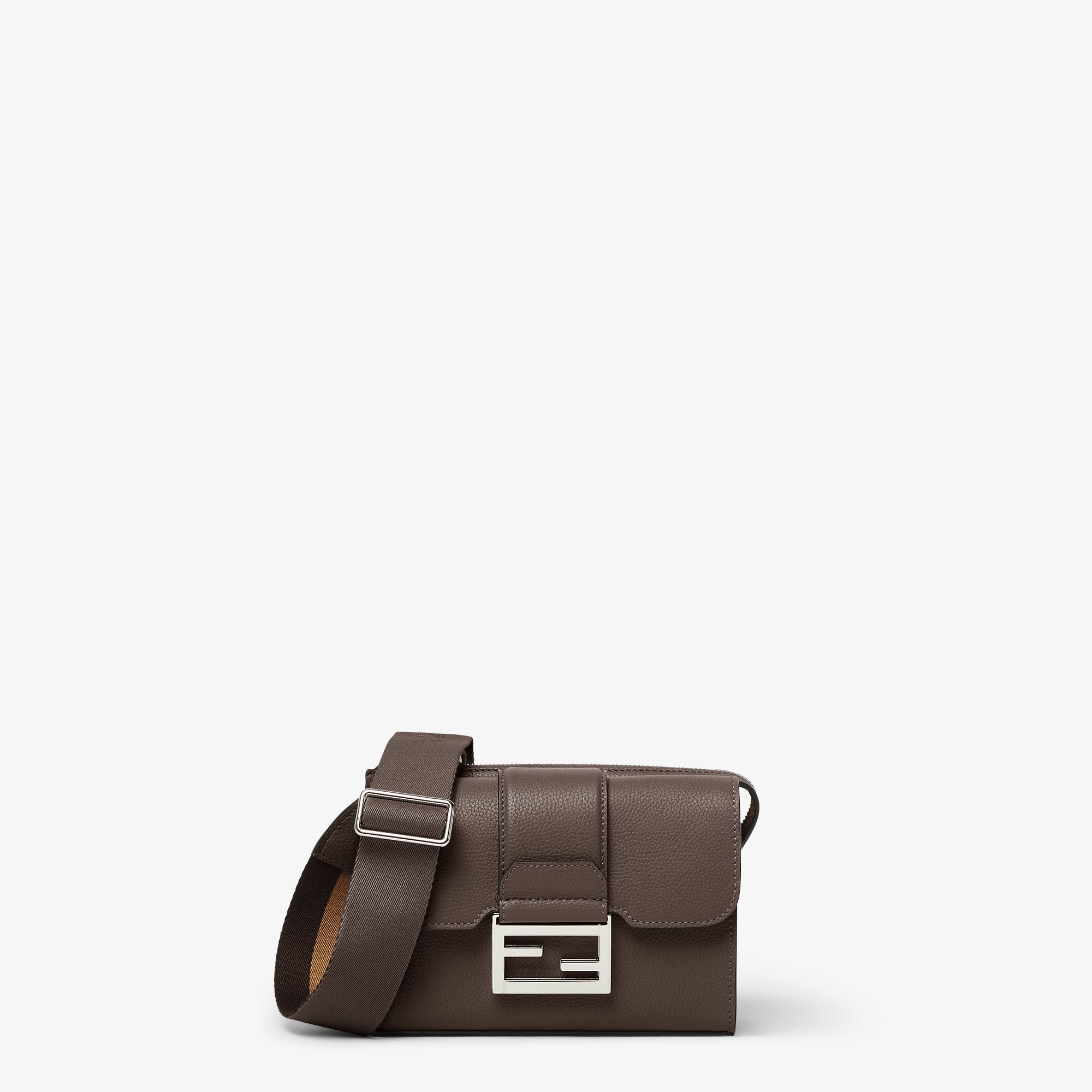 FENDI ダブルマイクロポーチチェーンショルダー　カーフレザー BAGUETTE （美品） フェンディ FENDI ダブル マイクロバケット