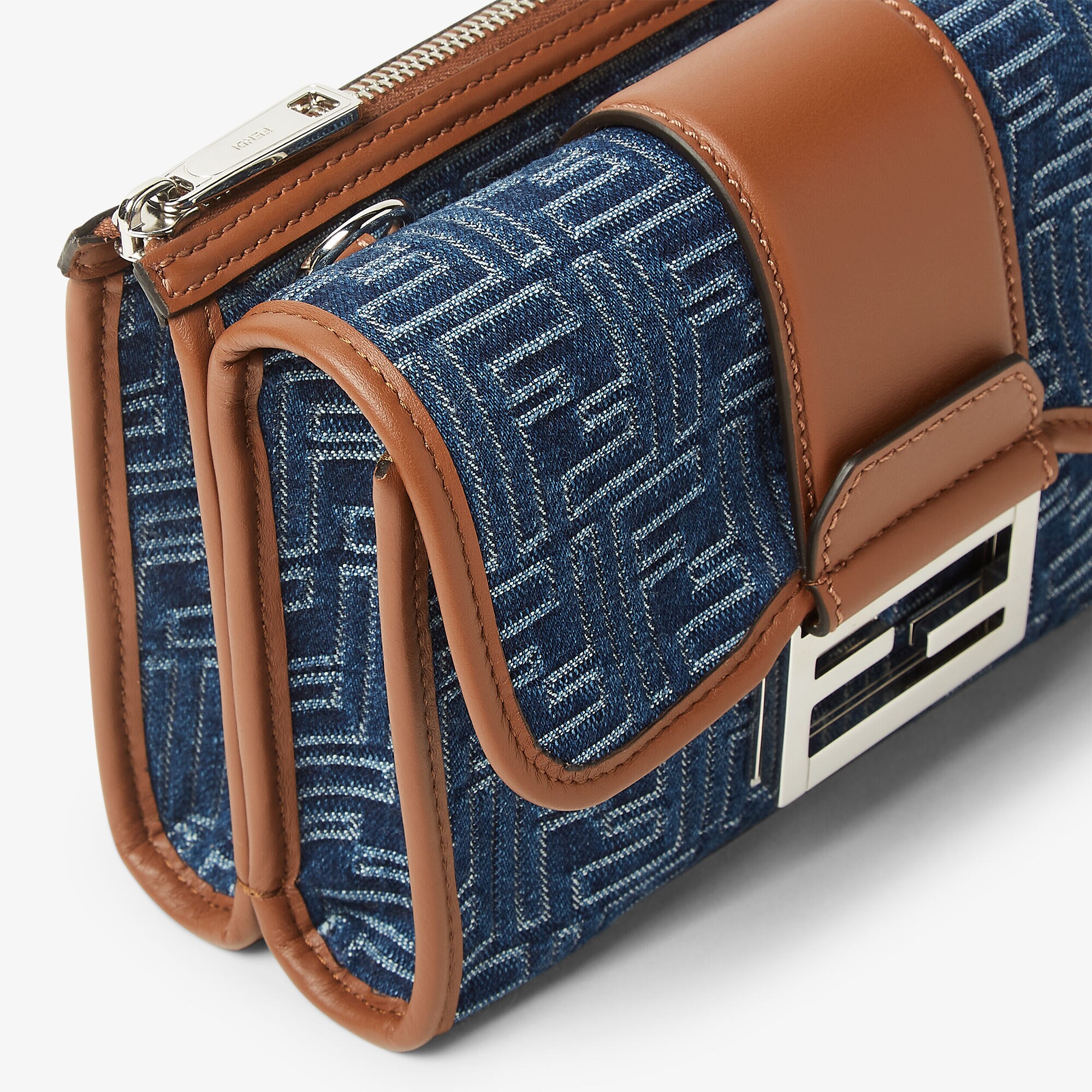 VIP★FENDI_FENDI ダブルバゲット ブラウンジャカードFF バッグ バゲット ファブリック ブラウン | Fendi
