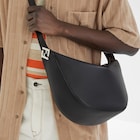 حقيبة Fendi Melon بحجم متوسط مع Fendi Roma من الجلد