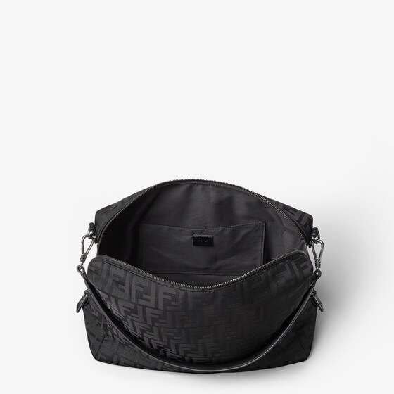 Fendi Large Lui bag with a soft design, made of black | Thumbnail 4