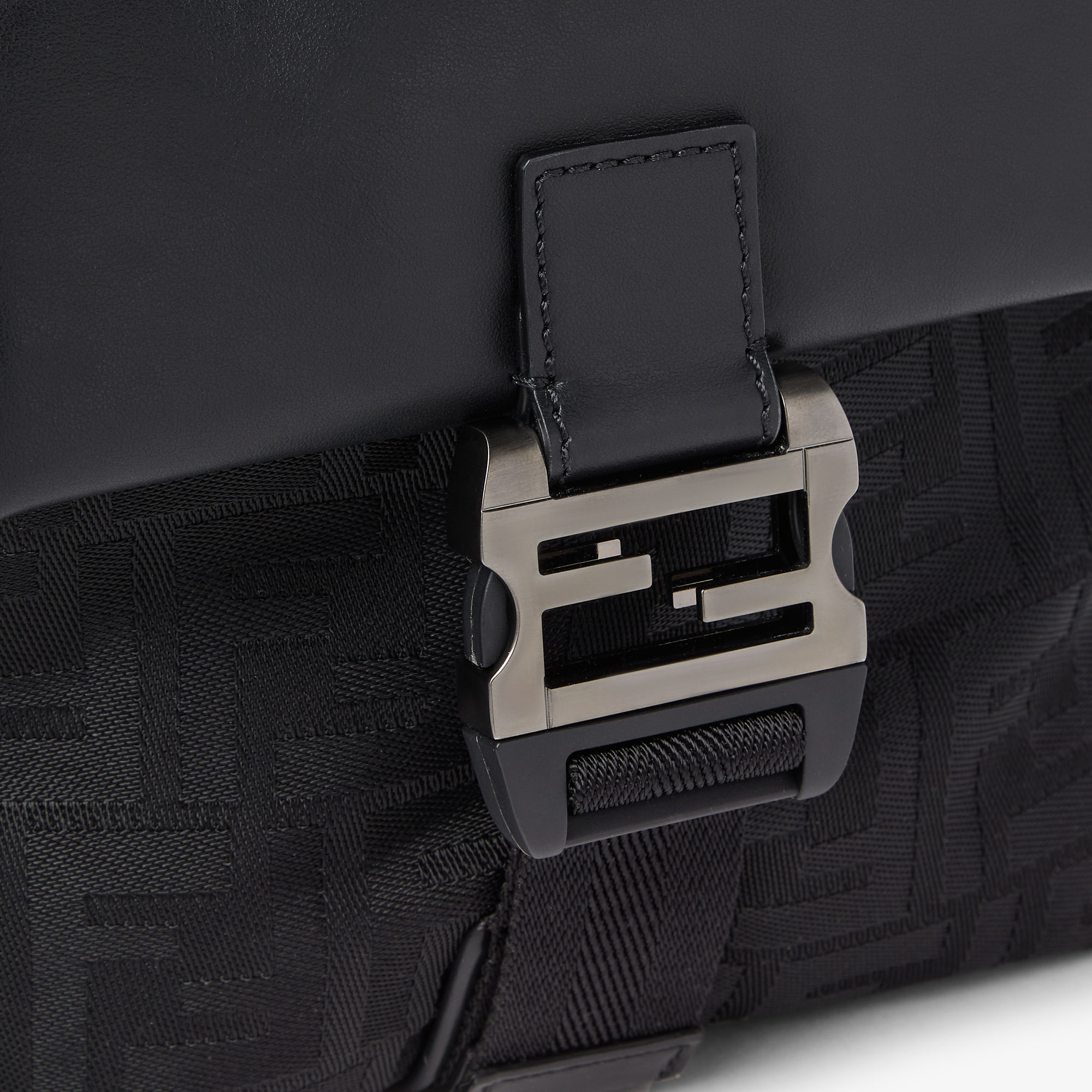 フェンディ フラックス クロスボディ ファブリック ブラック | Fendi