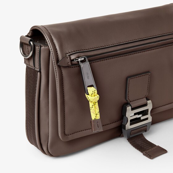 Fendi Flux Messenger bag made of chocolate brown, smooth | Thumbnail 6