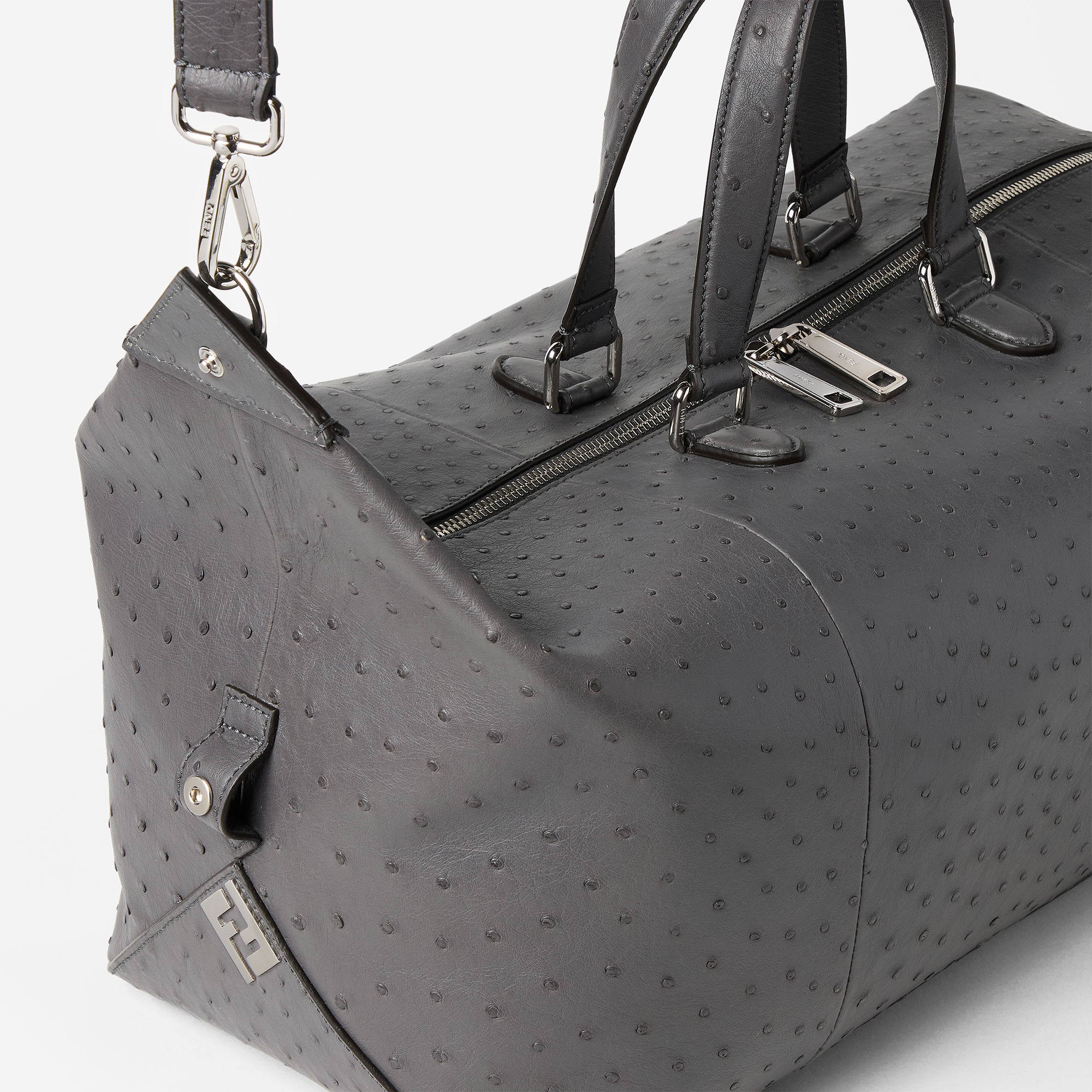 حقيبة دافل Fendi Lui 45 حقيبة دافل من جلد النعام باللون الرمادي 5