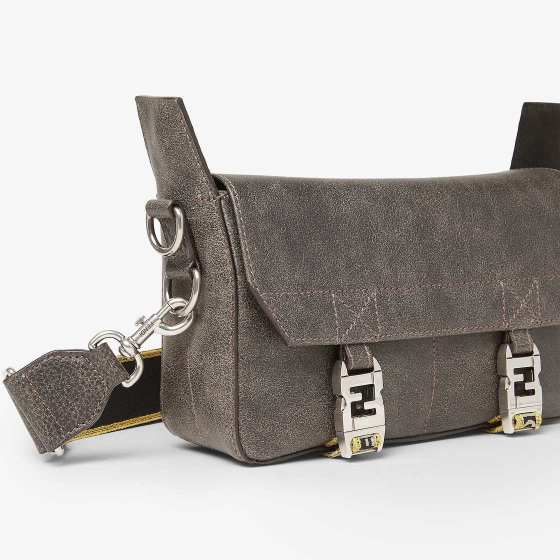 FENDI Flow小型款式 