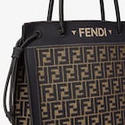 Bolsa shopper Fendi Magic vertical imagen 5 de 6