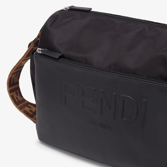 Fendi Black nylon changing bag with leather front pocket | Thumbnail 6