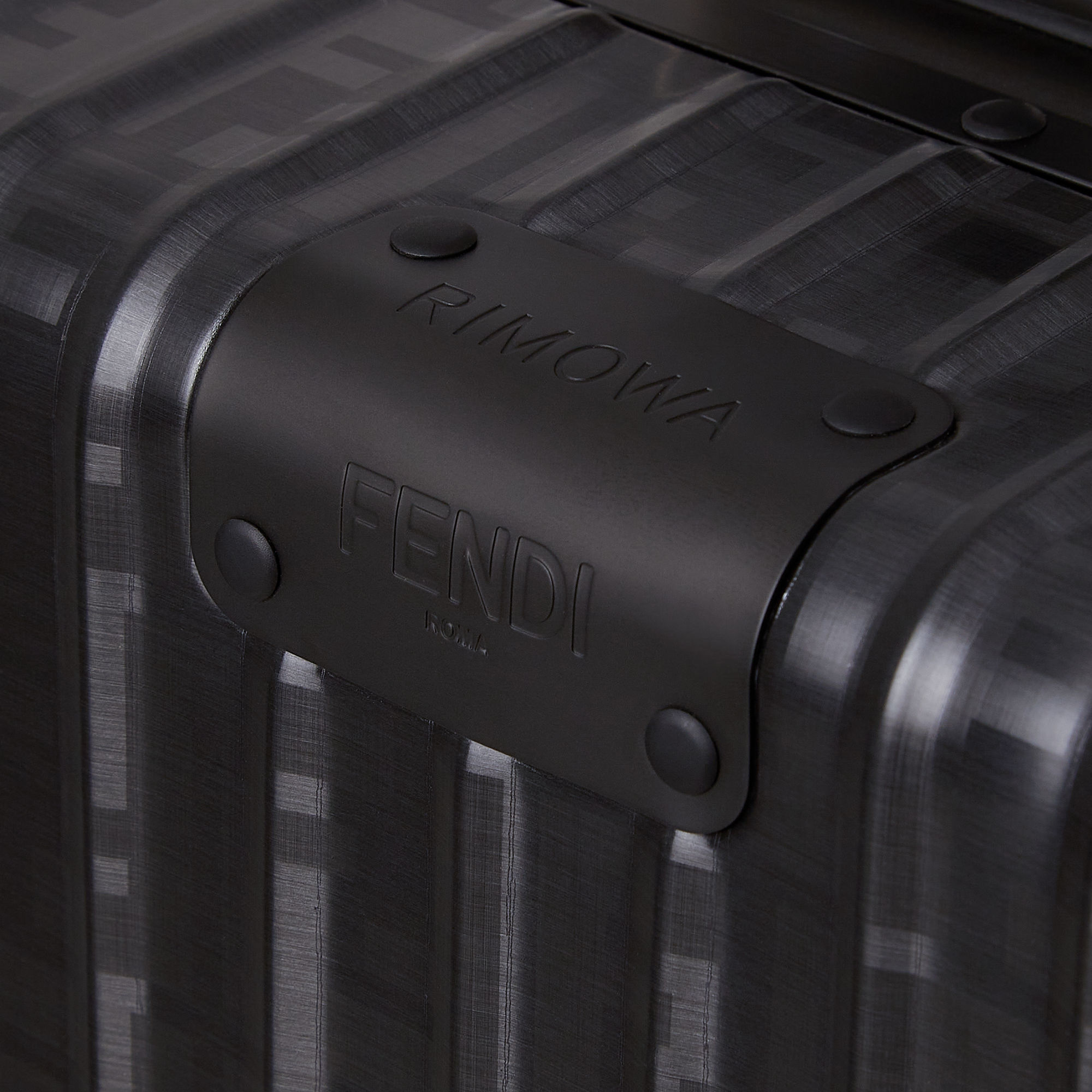 rimowa fendi