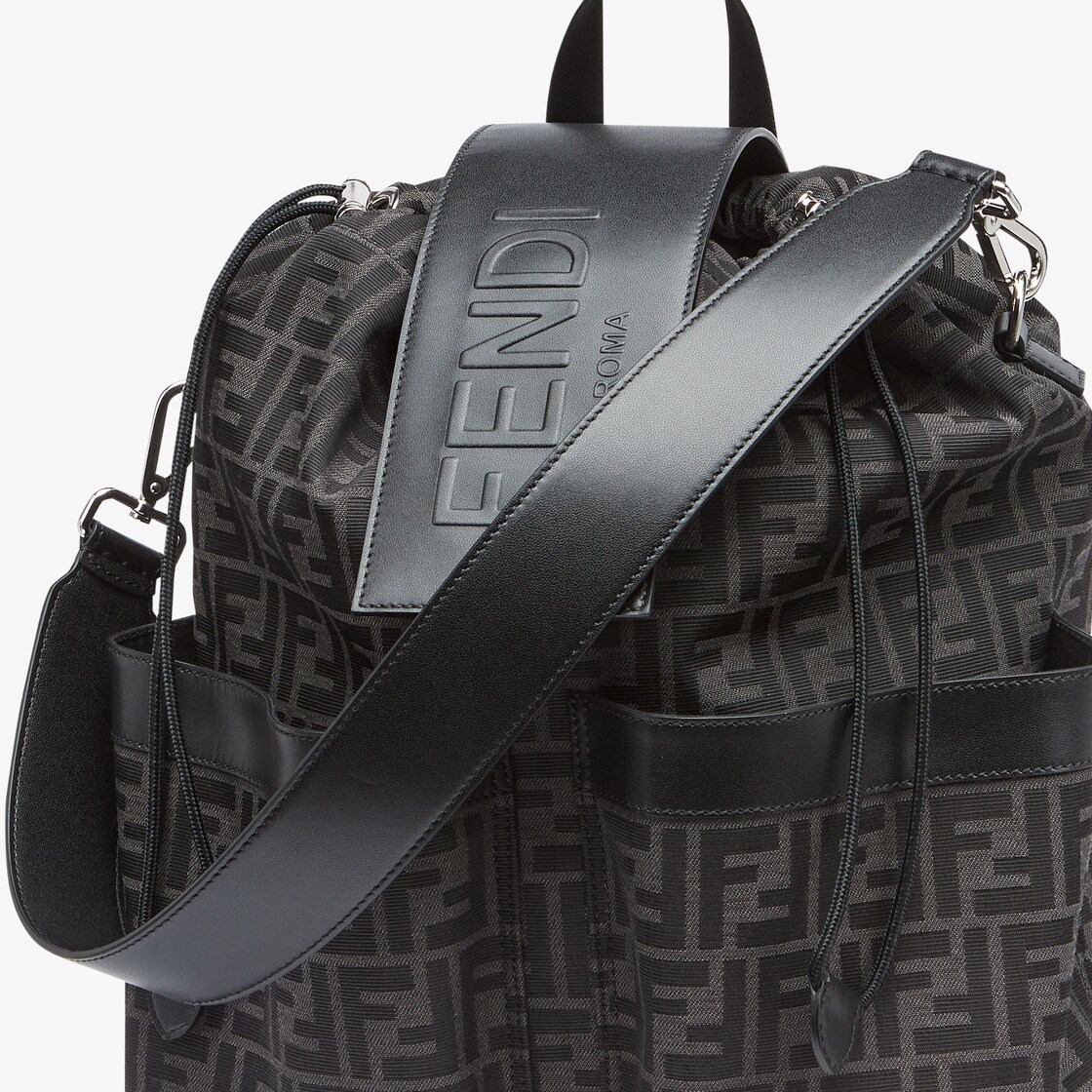 Mittelgroßer Rucksack Fendi Strike aus FF-Jacquard