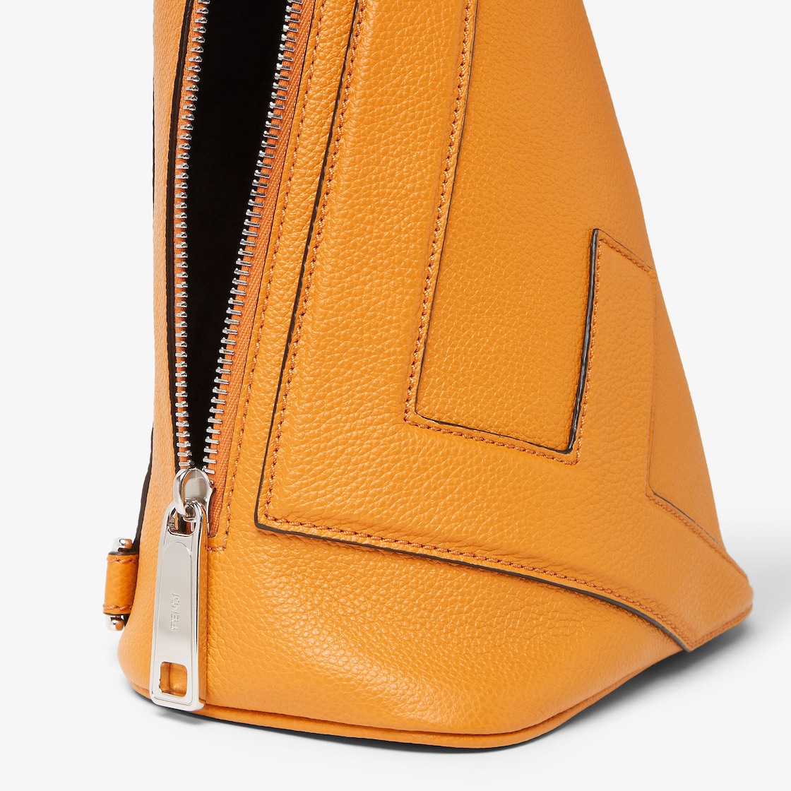 Fendi Cono pequeño de piel Fendi Roma