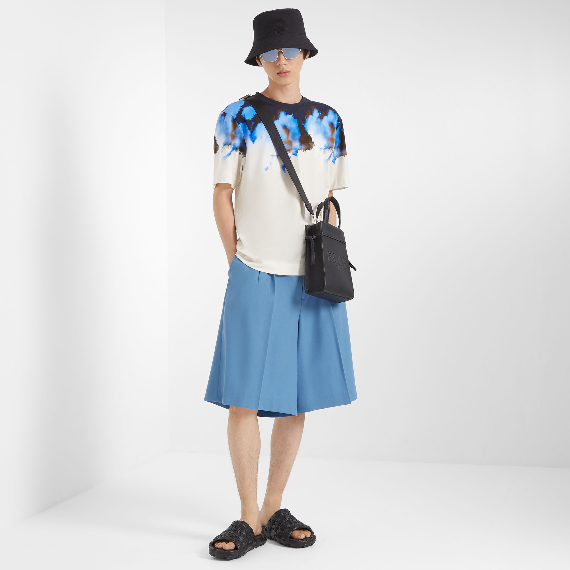 FENDI公式】メンズ スライド・サンダル |フェンディ公式オンラインストア