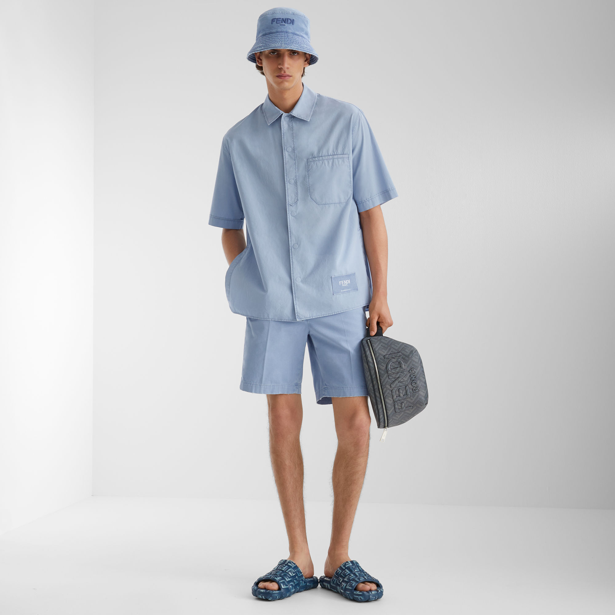 FENDI公式】メンズ スライド・サンダル |フェンディ公式オンラインストア