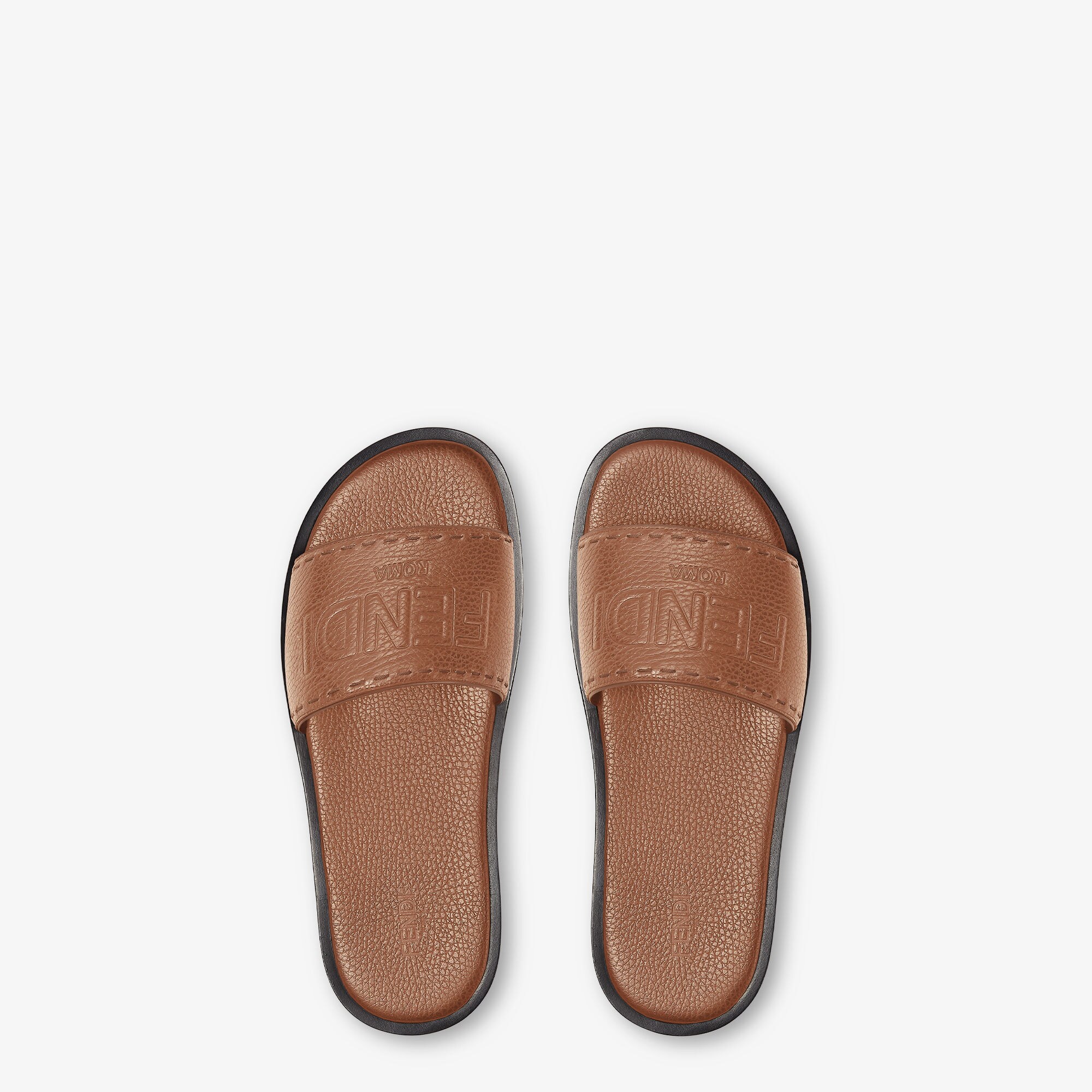 【関税＆送料込み】Fendi 'Fendi Roma' Slides Black Leather slippers 'Fendi Roma' Fendi