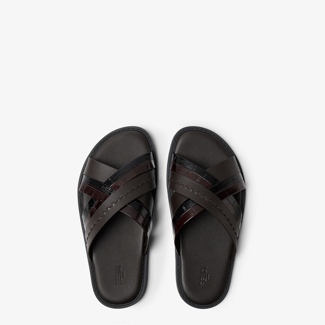 ペカン サンダル