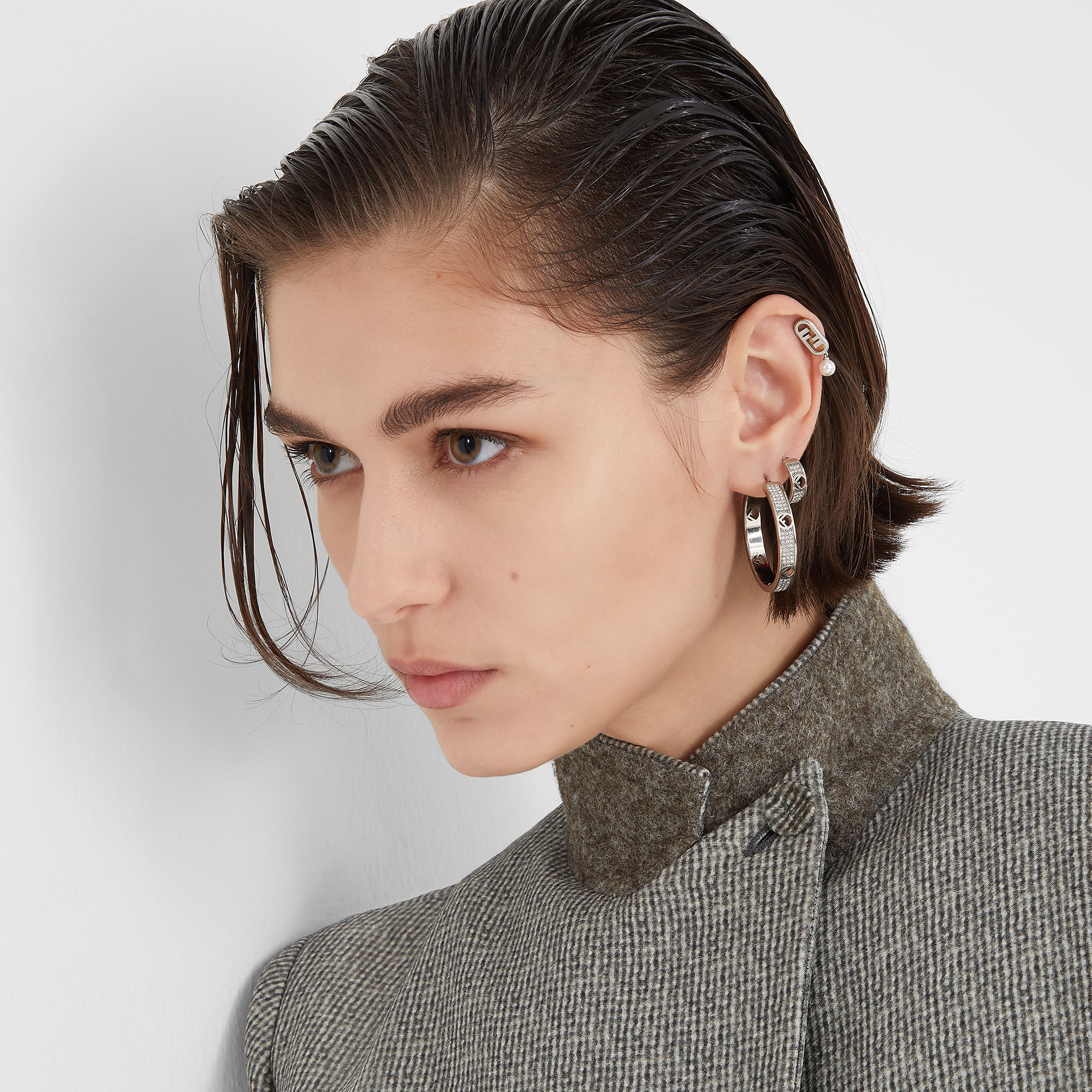 ✨日本販売好調✨ FENDI オーロックシングルピアス inspektorat