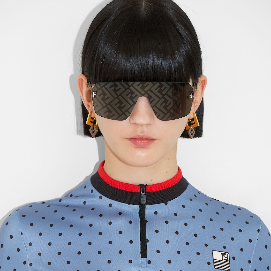 フォーエバー フェンディ ピアス ゴールド仕上げ ブラウン | Fendi
